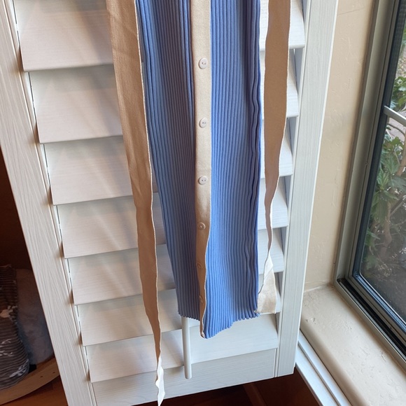 Vici Women’s Buttoned Bodycon Dress - Picture 4 of 9